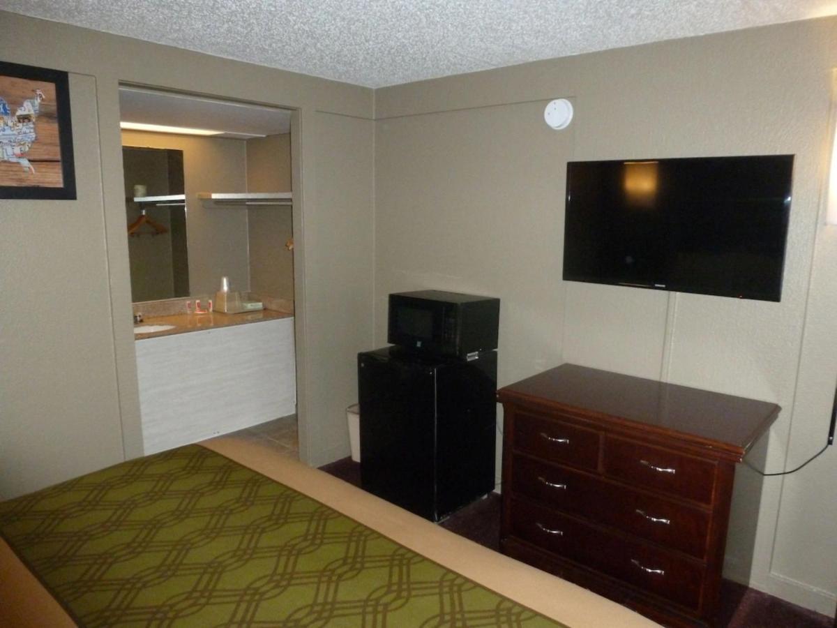 Econo Lodge Pittsburgh I-79 Εξωτερικό φωτογραφία