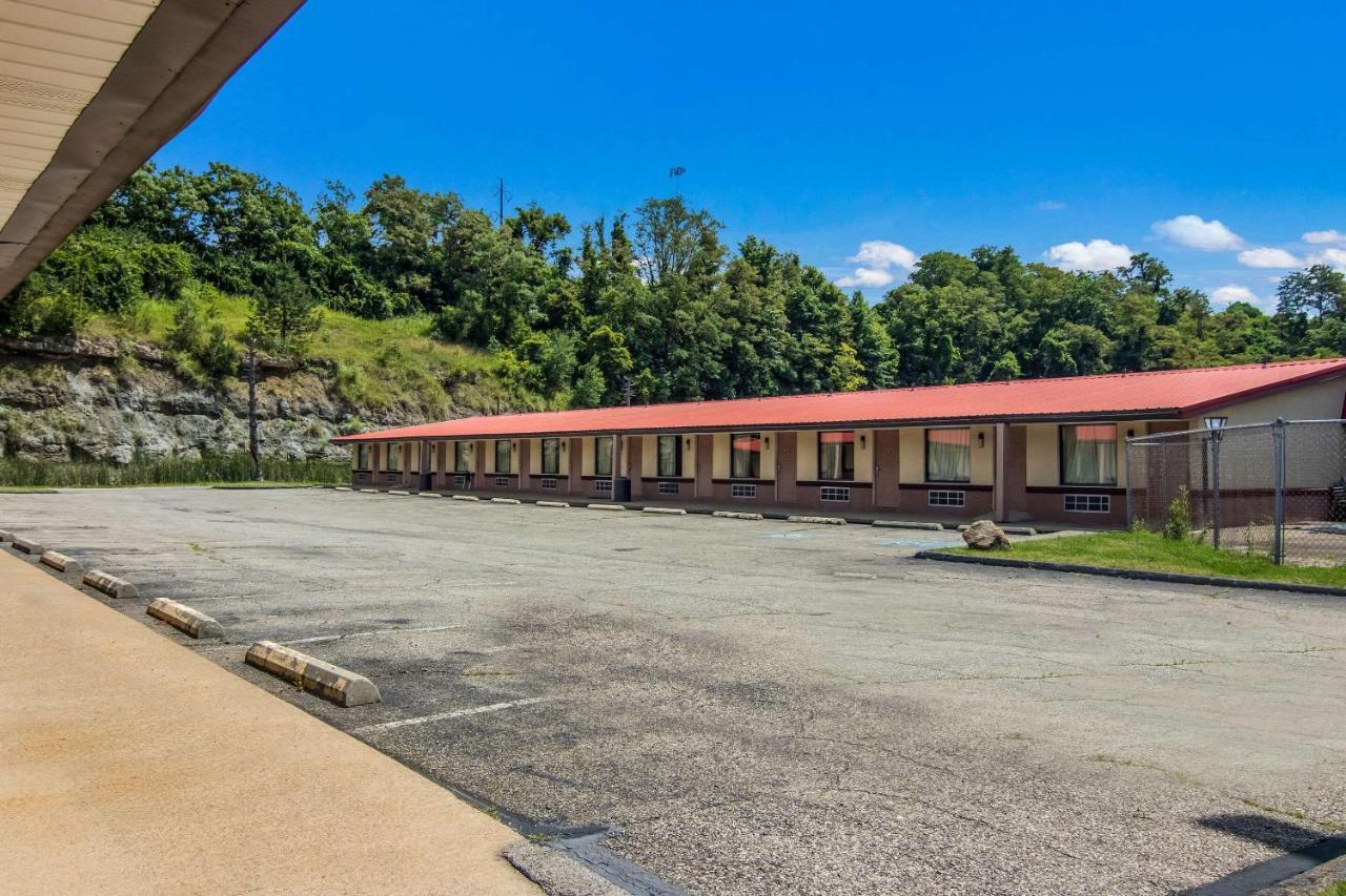 Econo Lodge Pittsburgh I-79 Εξωτερικό φωτογραφία